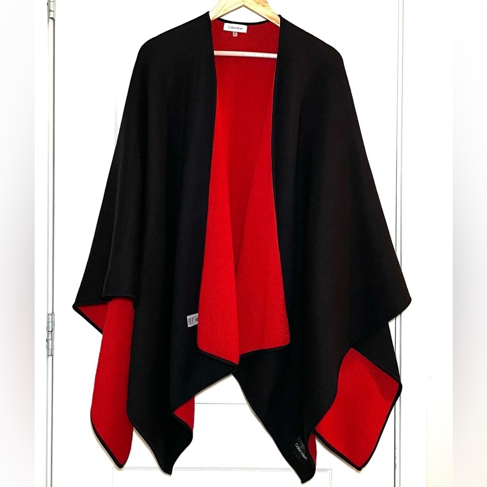 Calvin Klein Black Red Knit  Poncho Shawl Cape, Size OS Classic Minimalist Style